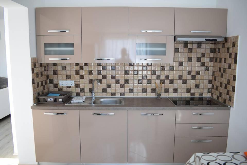 Apartmani Celjak Pag Town Exteriör bild